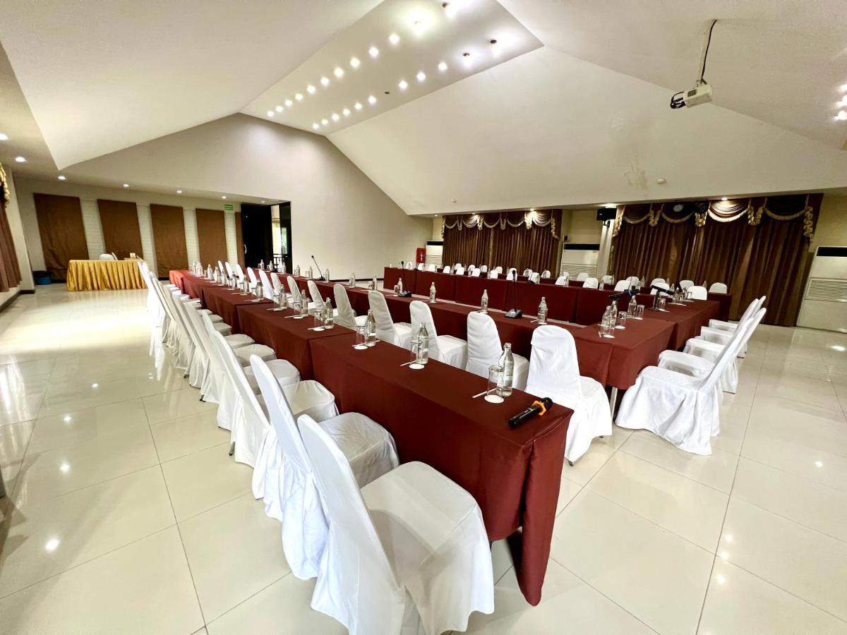 Hotel La Villa Khon Kaen Bagian luar foto